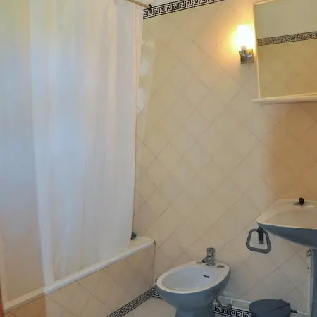 Walking Distance To Centre And All Amenities Private Pool Villa *